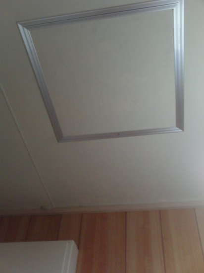 PICT0210 当店にて点検口設置